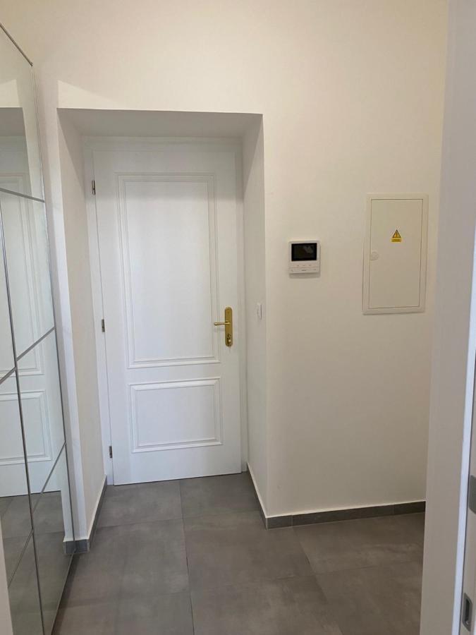 Angelo Roma Apartment Prague Exterior photo